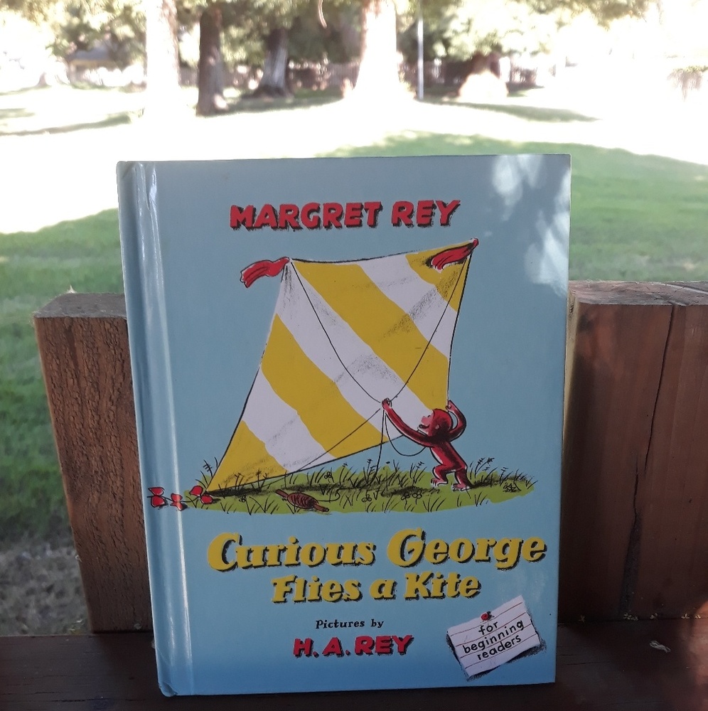 Curious George Flies a Kite Nursery Book